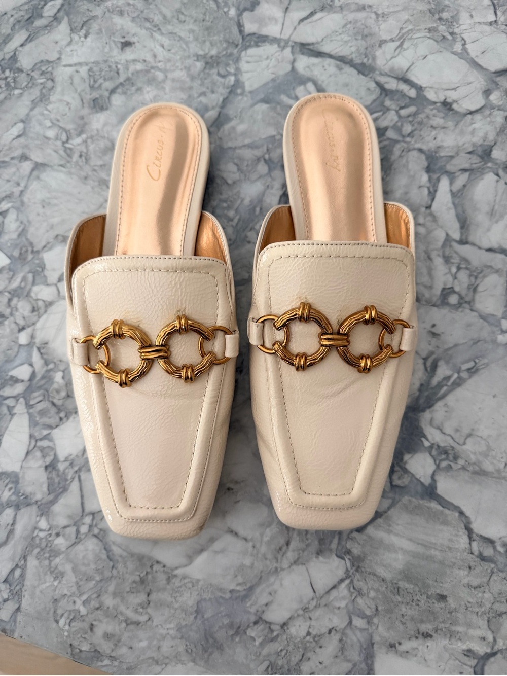 Cream Leather Slip-On Mules with Gold Chain Accent